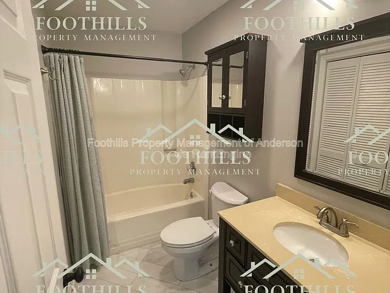 612 Northlake Dr — Photo 8