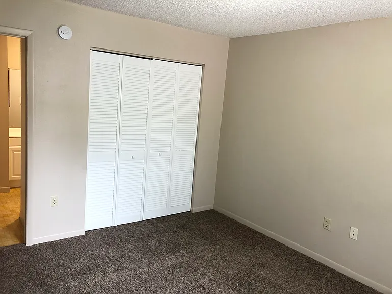 308 W Crescent Dr #2 — Photo 5