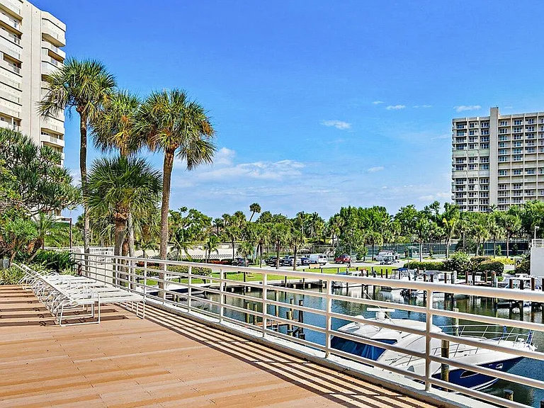 4301 N Ocean Blvd #504 — Photo 34