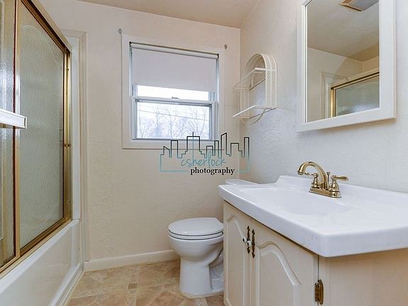 2nd image of 58 Budd Ave