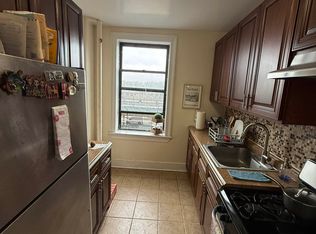 31-59 34th St #4B, Astoria, NY 11106