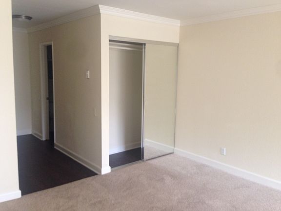 3rd image of 3215 Overland Ave APT 8163