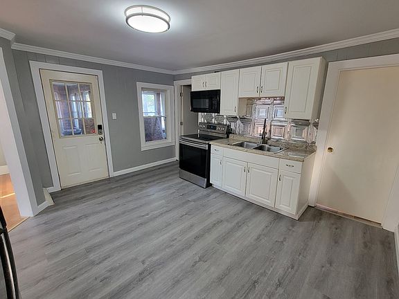 2nd image of 92 Ledge St #1