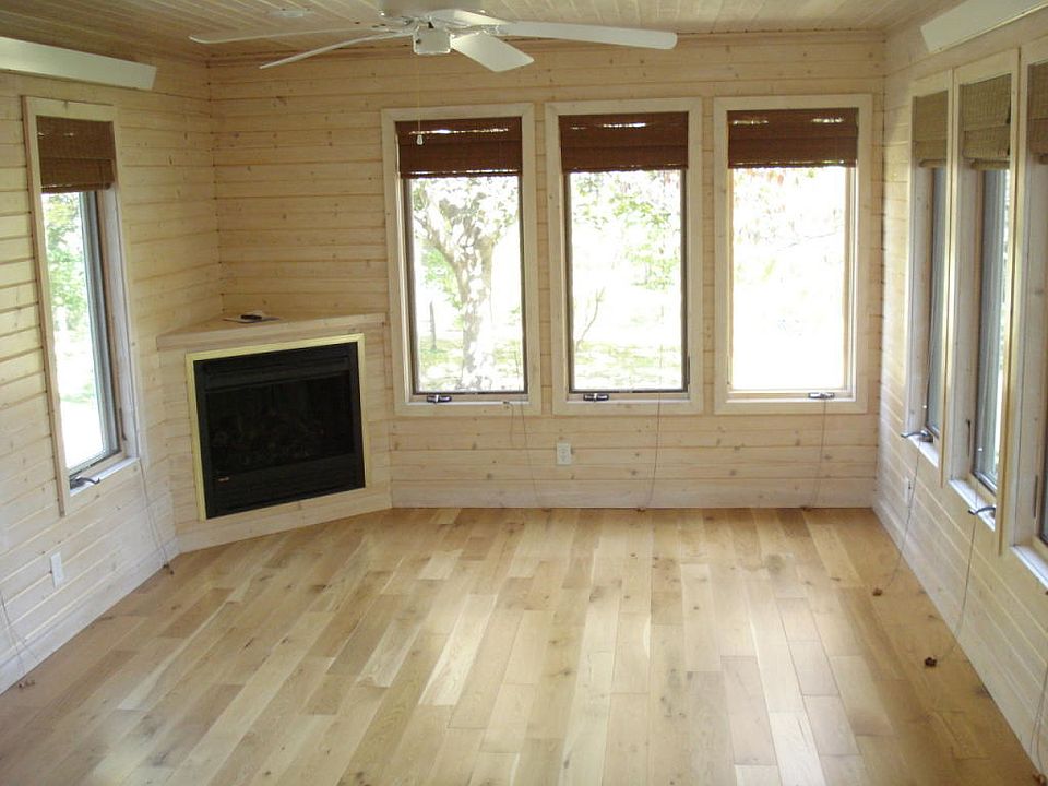 2nd image of 200 21st St