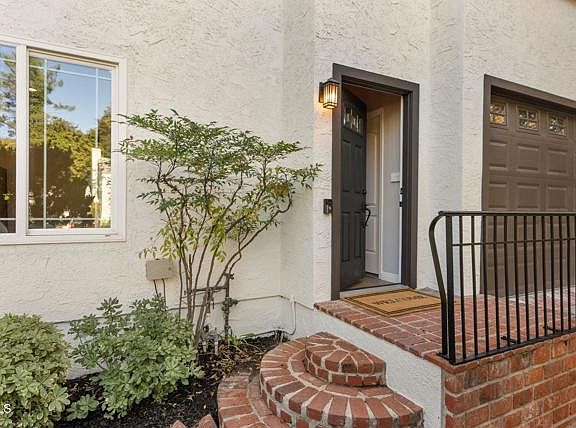 3rd image of 1544 La Loma Rd