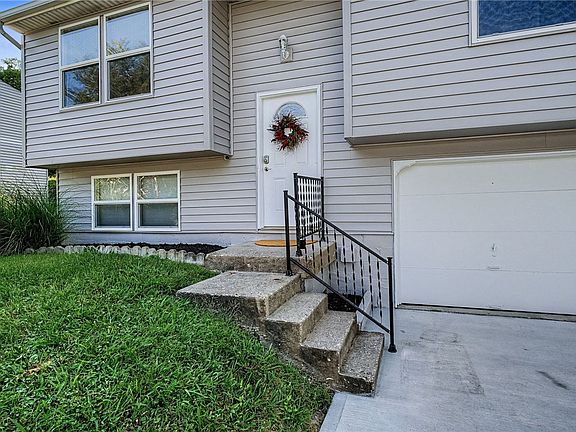 3rd image of 2933 Greenbrook Ln