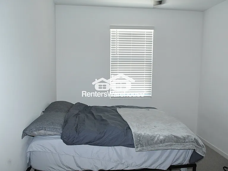16009 W Cottontail Ln — Photo 9