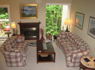235 Harbor Dr E #9, Harbor Springs, MI 49740