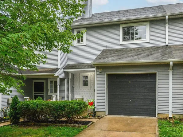 43 Regency Dr, Mount Holly, NJ 08060