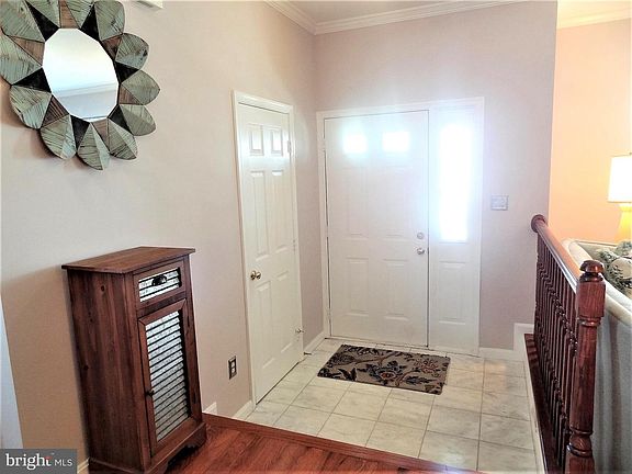 2nd image of 6865 Kerrywood Cir