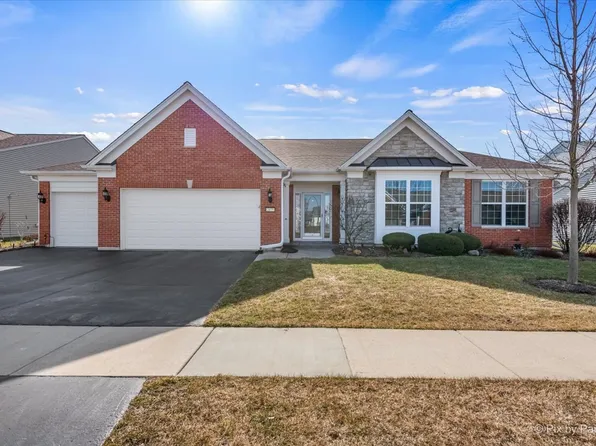 2475 Vista Trl, Elgin, IL 60124