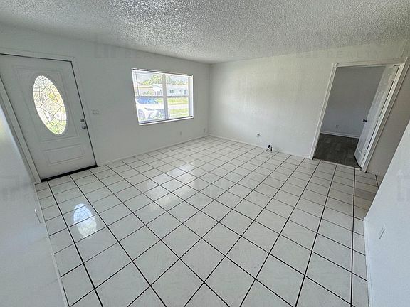 3rd image of 4361 NW 25th Pl