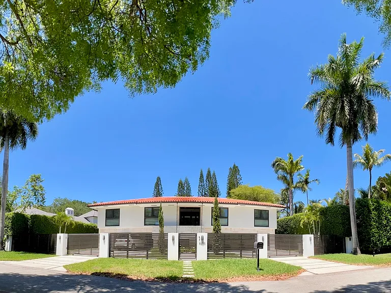 8250 La Rampa St — Photo 3