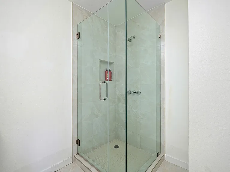 5228 Auckland Ave #2 — Photo 15
