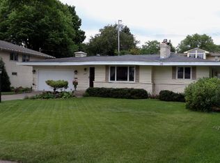 3204 Skycroft Dr, Saint Anthony, MN 55418