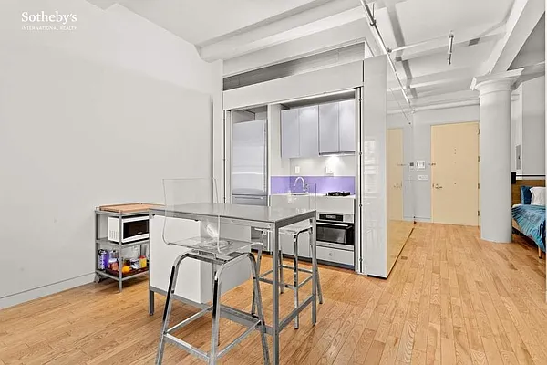 Rented by Sotheby's International Realty | media 21