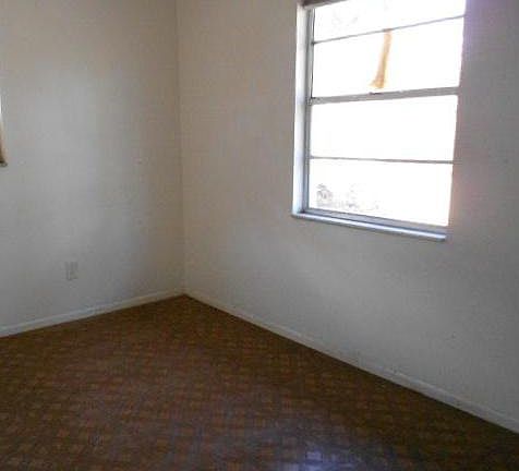 5th image of 16 Aspen St