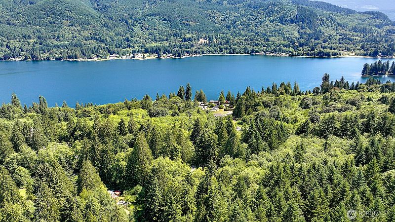 5th image of 471 Summerland Rd