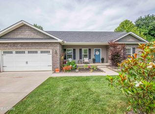 2000 Country Brook Ln, Knoxville, TN 37921