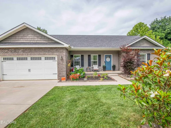 2000 Country Brook Ln, Knoxville, TN 37921