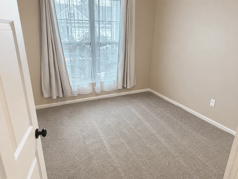 1691 Glade Valley Dr — Photo 9