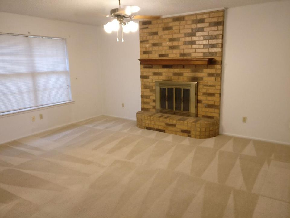 Living Room with Fireplace