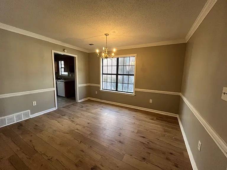 3260 Edenshire Ln — Photo 3