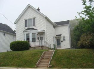 158-160 E Prospect St, Port Washington, WI 53074