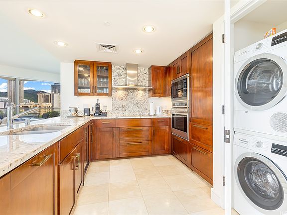 4th image of 223 Saratoga Rd #903
