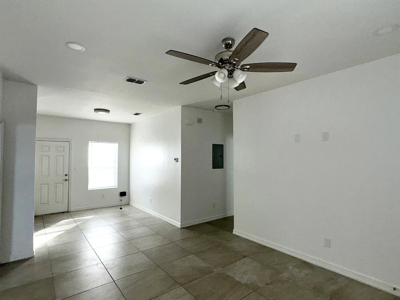 441 Acacia Street - 2 — Photo 3