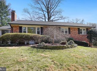 7343 Barbour Ct, Falls Church, VA 22043