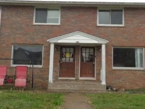 207 E Essex St, Glasford, IL 61533