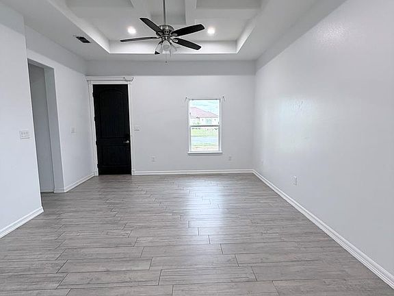 2nd image of 184 Tower St