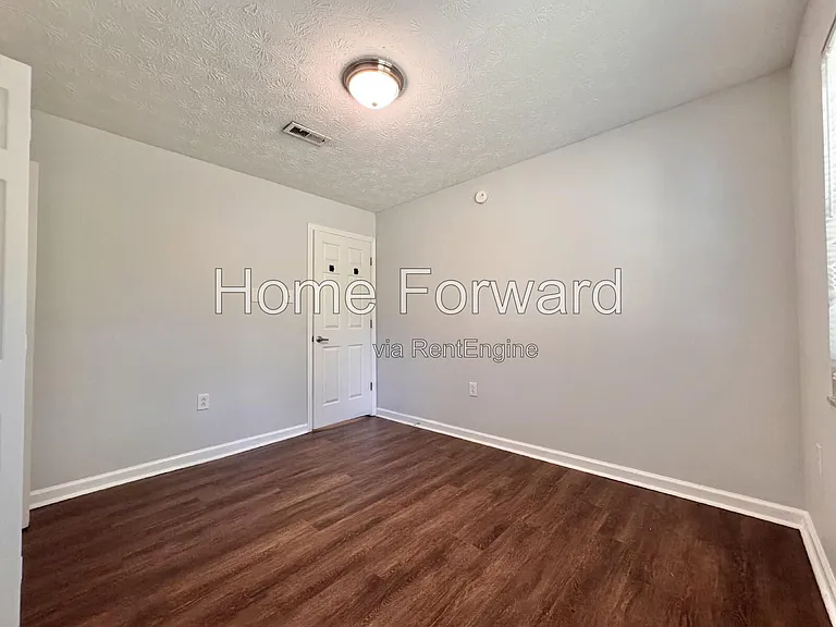 122 Estonia Dr — Photo 12