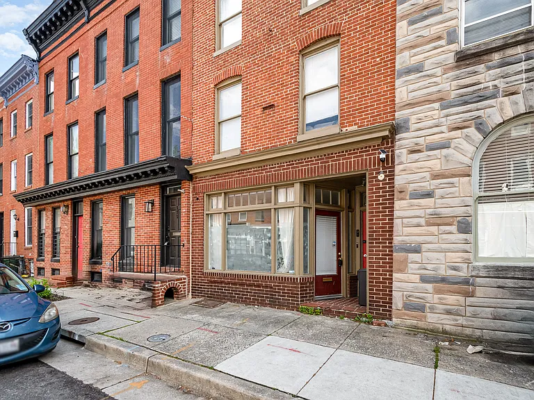 677 Washington Blvd #B — Photo 1