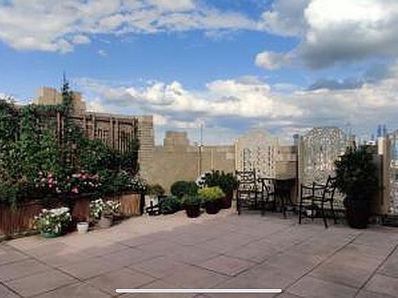 5th image of 4 Beacon Way APT 1901