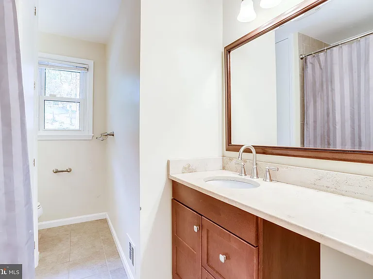 5225 Old Dominion Dr — Photo 32