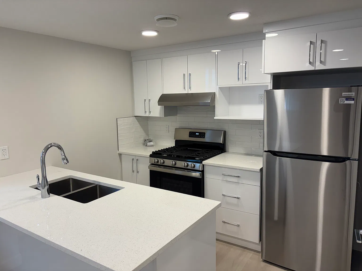 1 bed, 500 sqft, $950 — Photo 2