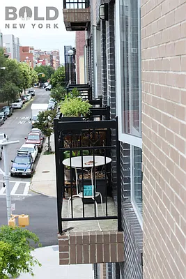 Rented by Bold New York | media 31