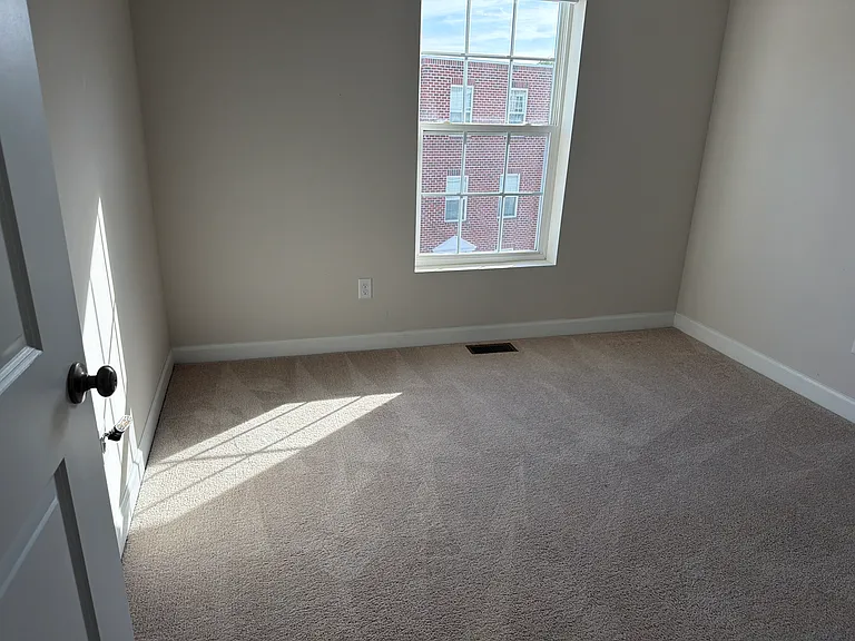 2616 Rochambeau Way — Photo 7