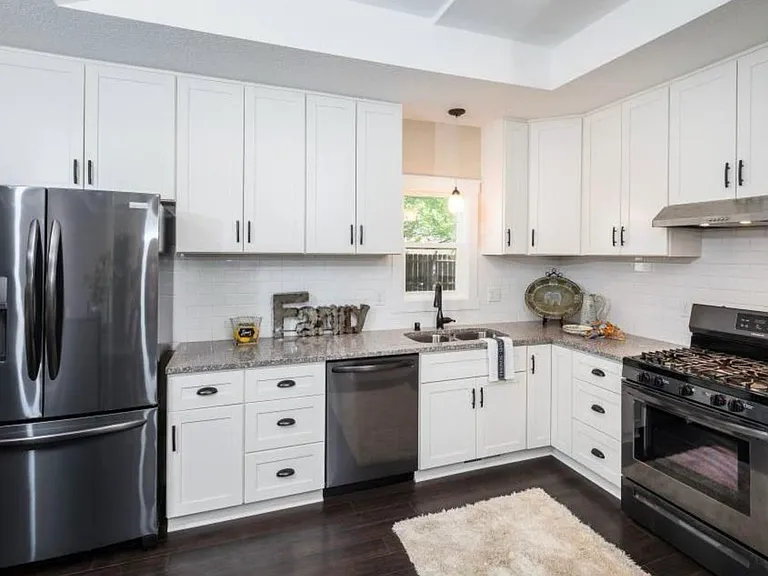 2401 University Ave NE — Photo 13