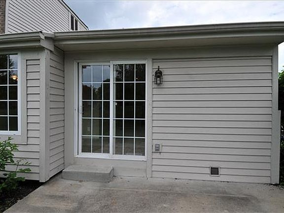 4th image of 926 Oakmont Ct