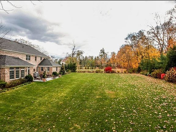3rd image of 65 Palmer Ln