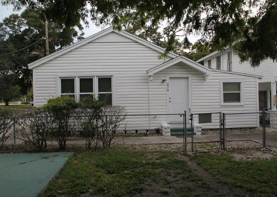 1st image of 816 11th St N