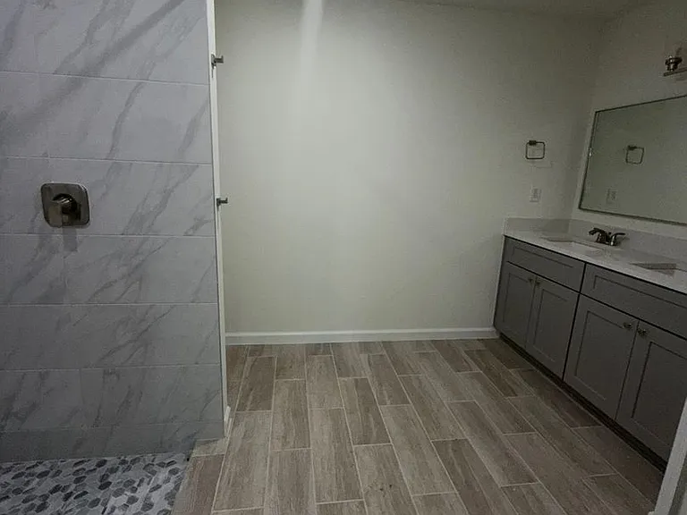 917 Wilmington Pkwy — Photo 18