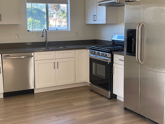 3rd image of 5421 La Mirada Ave APT 205