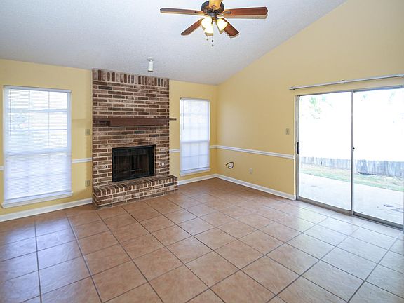2nd image of 1113 Wales Dr