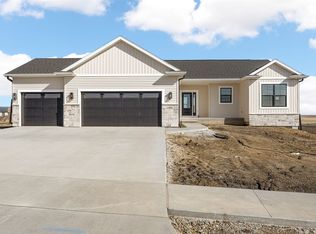 4162 Calder Dr, Marion, IA 52302