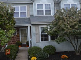 90 Forrest Ct, Royersford, PA 19468