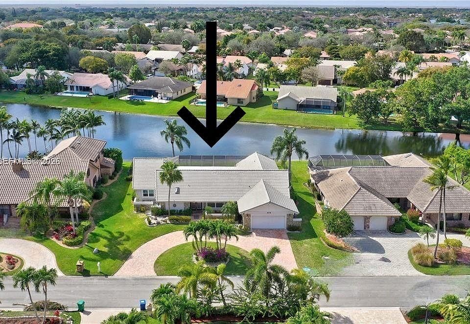 1st image of 404 NW 112th Ave